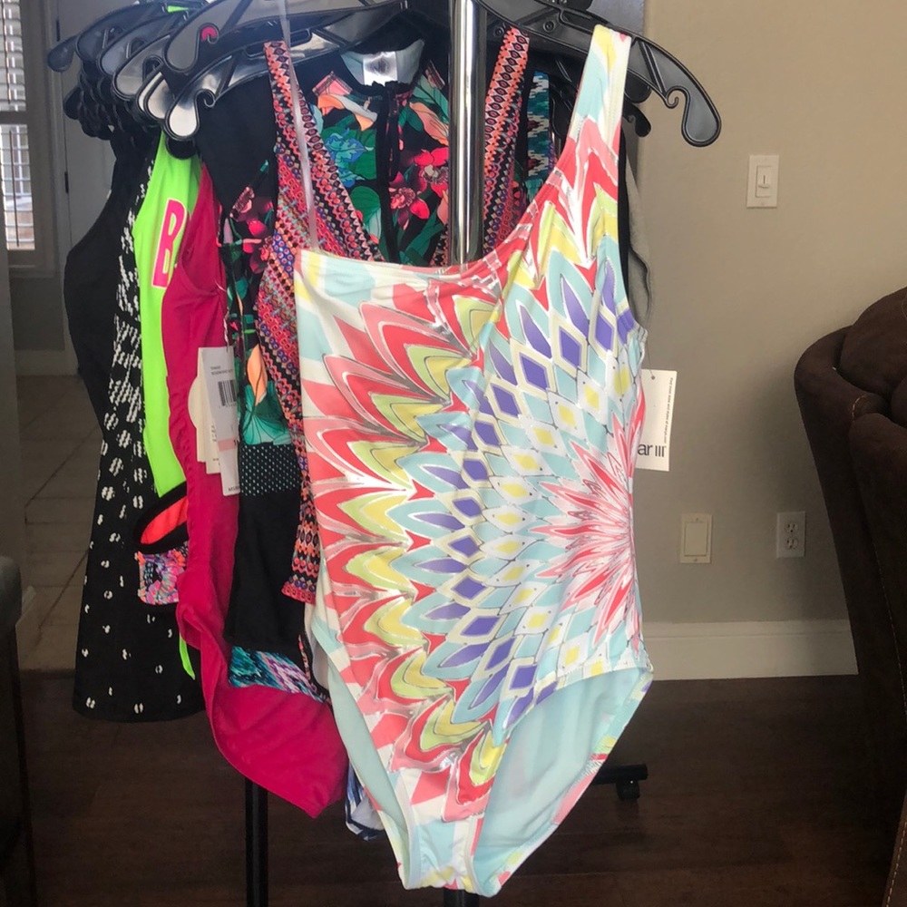 Women’s swim